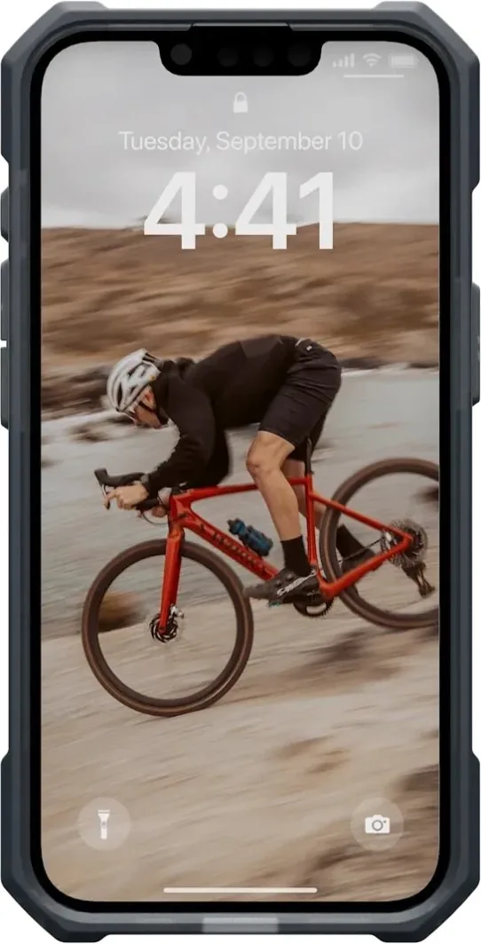 Kryt UAG Urban Armor Gear Essential Armor MagSafe Apple iPhone 17e / 16e (ash)